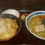 Moriya Shokudo - ラーメンとミニカツ丼