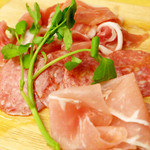 生火腿拼盤 (Assorted raw ham)