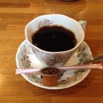 Cafe Keria - コーヒーは、注文してから豆をひき、ドリップで丁寧にいれてくれるので、香りも最高です！こくがあってパンチのきいた味でした。