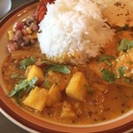 Indian canteen AMI - 駒沢大学駅から、離れた静かな街に、新しくできた、可愛い南インドカレーショップ＼(^o^)／
      Indian canteen AMI 
      オーナーAMIさんのセンス光る期待の新店です〜＼(^o^)／
      見た目も綺麗だし、
      美味しかった＼(^o^)／