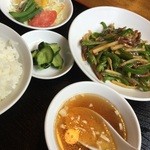 雪園 - 青椒肉絲定食 1350円