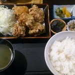 Showa Shokudo Uejuku Icchome - から揚げ定食（お肉はモモ肉）旨い