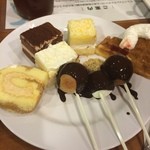 Palm - デザートは充実！
                        ケーキもたくさん！