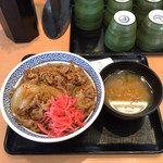 Yoshinoya Fuchu Nakagawara Ten - 牛丼大盛り