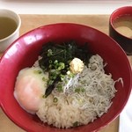 Ma Maison - 病院の食堂だよ(^.^)しらす丼。