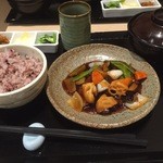 Hyakusai Yumetaun Hatsukaichi Ten - 白身魚の黒酢あんかけ定食