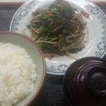 Marushou Shokudo - レバニラ定食（800円）