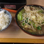 じんぎすかん家 しげまる - 牛もつにこみラーメン