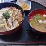 Shokujidokoro Darumaya - かつ丼 750円