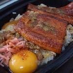 Sukiya Naha Makabi Ten - 特うな丼弁当（１１８０円）