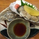 まるよし - 岩牡蠣