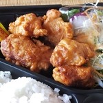 Oita Kara-age Kitsuki Ten - 2015.1017　【本漬けランチ】260円　胸肉だがしっとりで美味しい