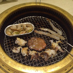 Yakiniku Guriguri Ya Ario Kurashiki Ten - 海鮮など焼いてます