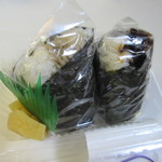 Onigiri Batake Harebare Fukuoka Mitsukoshi Ten - おにぎりセットは日替わりおにぎりが２個入って３２４円。
                        