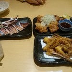 Maneki no Yu Koriyama - イカ焼き、イカゲソ、ザンギ