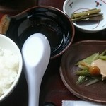 黒薙温泉旅館 - 山菜おひたしとワラビの酢物