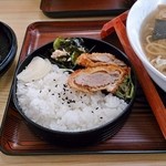 Yabuki - この日のおかずは揚げたての一口カツ（ラーメン定食）