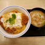 Katsuya Machida Tadao Ten - カツ丼（竹）￥５００（感謝祭価格・通常￥702）＋とん汁（小）￥１２９