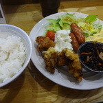 ラーメン屋 おかん - 唐揚げ定食：550円