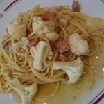 Volare - 本日のパスタ。カリフラワーとツナのパスタ。