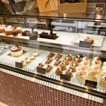 Patisserie Pralientje - ケーキの種類は少ない