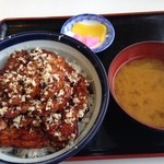 Drive-in Ito Tokachi Shimizu Honten - 期間限定ぶっかけ山わさび豚丼（漬物、みそ汁付き）1080円