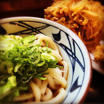 Marugame Seimen Tochigi Ten - ぶっかけうどん（温かい）とかき揚げ天