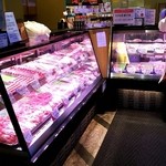 人形町 今半 - 精肉も売ってます