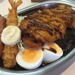 ゴーゴーカレー 丼丼 - マンハッタンカレー