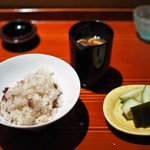 Washoku Ebihara - 食事　タコの炊き込みご飯　赤出汁　香の物