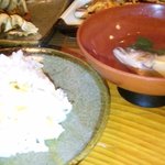 湧泉閣 - 栗ご飯と鮎のぶつきりの吸い物