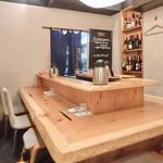 Wagyu Nakayubi - <'16/06/22撮影>店内のカウンター席の風景です