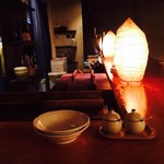 かなやまサルーン - 雰囲気ある店内