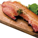 Thick-sliced smoked bacon ~ served with mashed potatoes ~