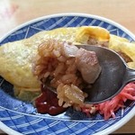 Oshokuji Dokoro Nonki - 中はチキンライスです