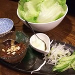 Izakaya Maruta - じゃじゃ味噌サラダ