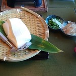 Nanairo no Kaze Hama no Ji Rinkou An - 朝食のくみ上げ豆腐