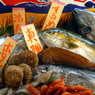 We offer daily fresh fish in plenty of volume ☆ at reasonable prices!