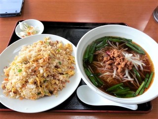 Shiki Kou Kawabe Ten - 台湾ラーメン+炒飯　780円