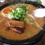 三河開化亭 - 着ラーメン、海苔2枚、半熟玉子が良かったです。