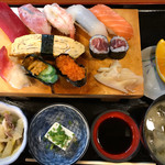 Nobukuni Zushi - 上寿司定食 1000円