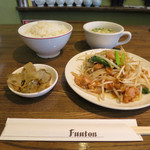 FUUTON - 鶏肉ともやし炒め