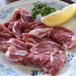 Ganso Jingisukan So - ラム肉はレモンと塩コショウで