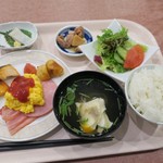 Hachinohe Grand Hotel - 手前は煎餅汁です