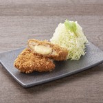 とんかつ まい泉 - 『甘い誘惑』手ごねメンチかつ（チーズ入り）