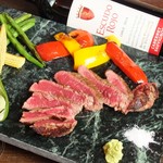 Tetsu Punch - 三田産フィレ肉ステーキ2800円肉の旨味が楽しめワサビで召し上がって頂きます。