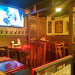 BRITISH PUB QUARTERS - 店内１