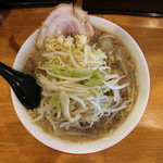 麺屋 一得 横浜家系ラーメン - ラーメン(650円、真上から)