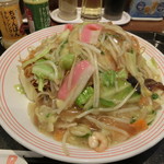 Ringer Hut Katsushika Shinjuku Ten - たっぷり野菜皿うどん788円