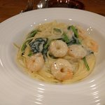 Trattoria ORO BRILLANTE - 海老とほうれん草のクリームソース